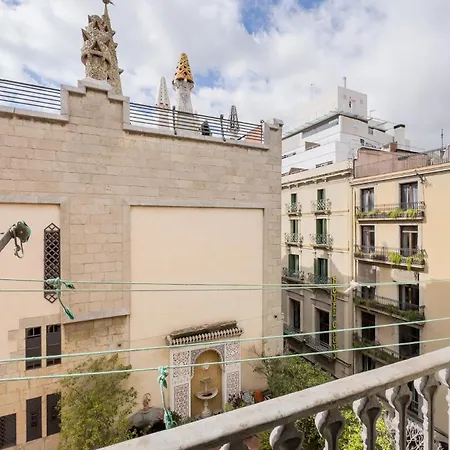 6 Con Bano Junto A Ramblas شقة
